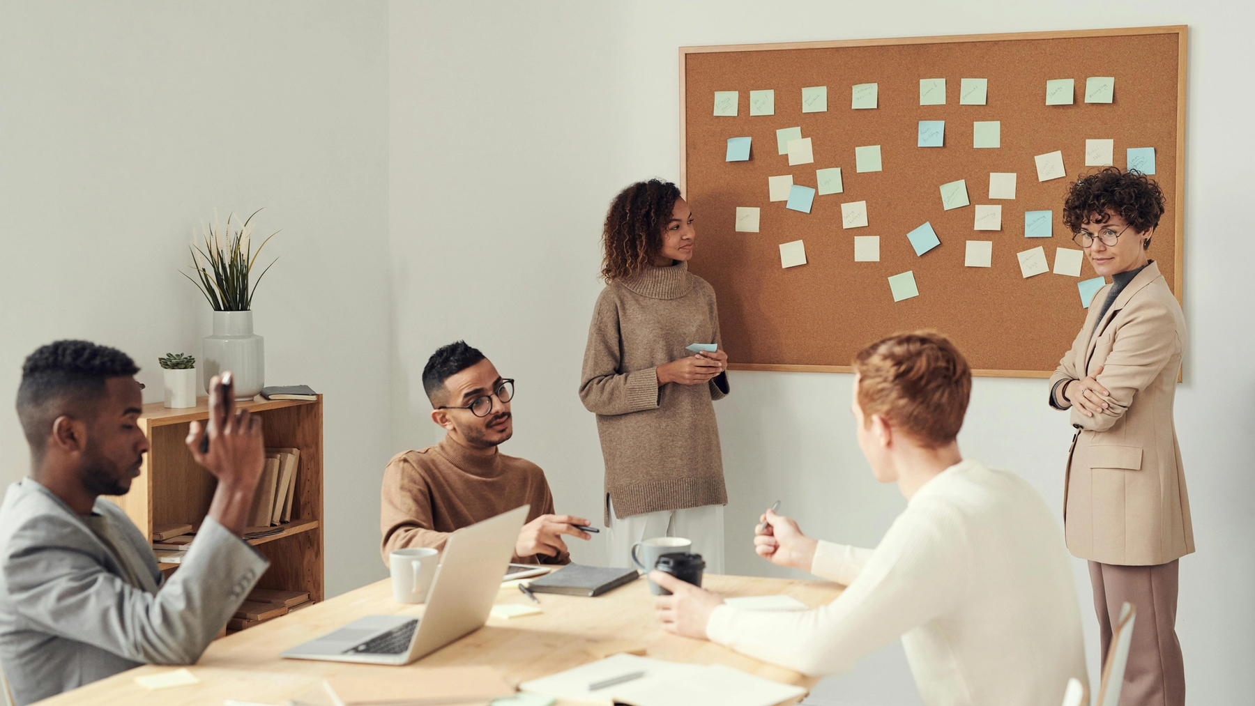 Microsoft Teams vs Slack (2025): Pros, cons, and what's best