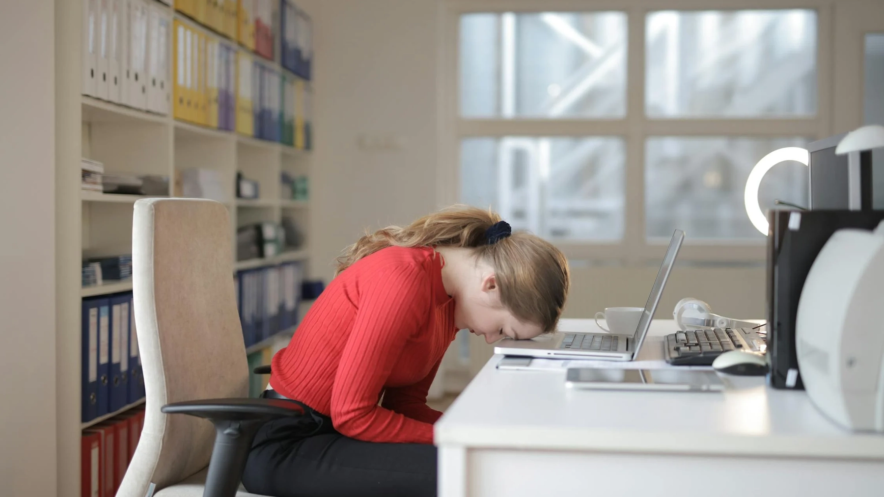 How to Write a Resignation Email in 2025: The Ultimate Guide for Professionals