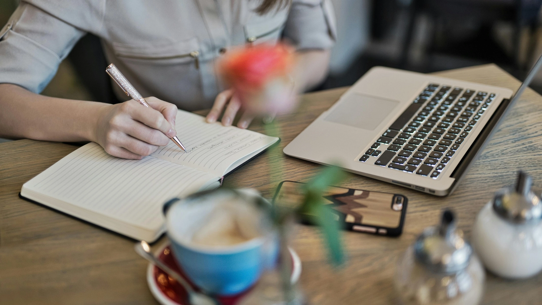 How to End an Email: Ultimate Guide to Professional and Friendly Sign-Offs in 2025