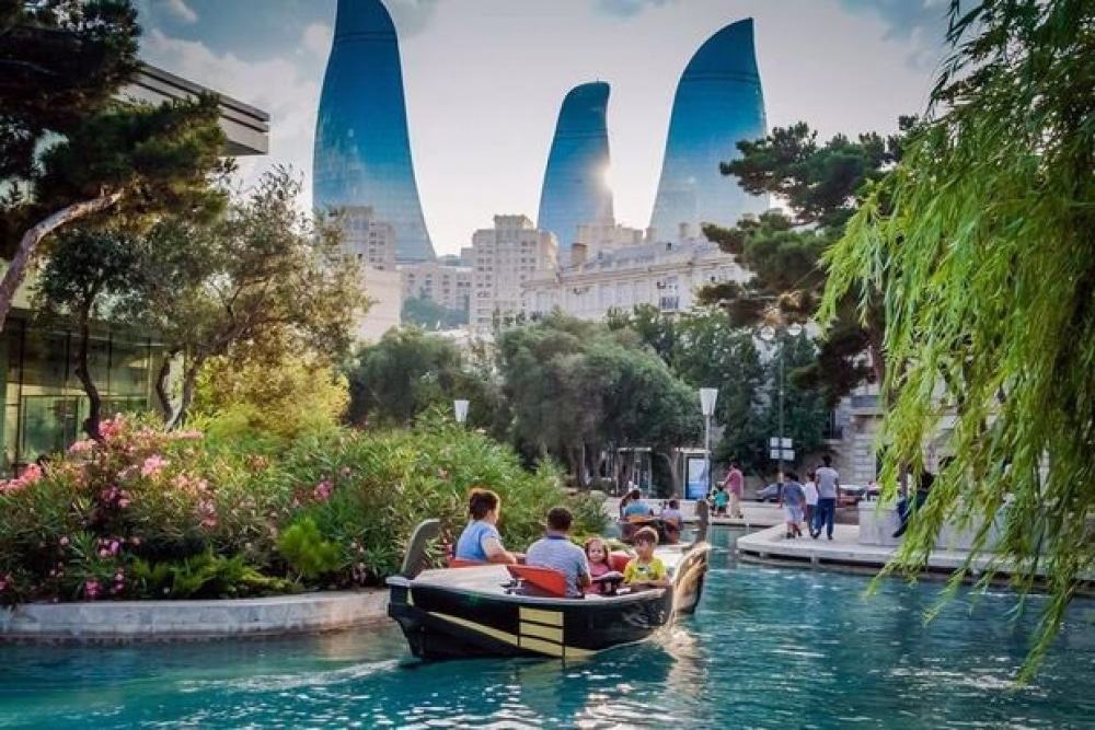 Travel to Baku: Azerbaijan eVisa Requirements.