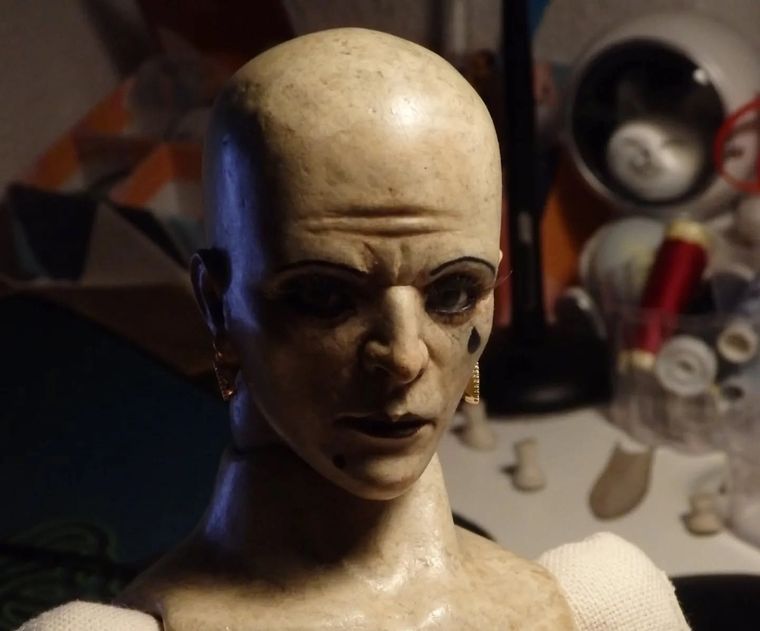 Bambola body with head