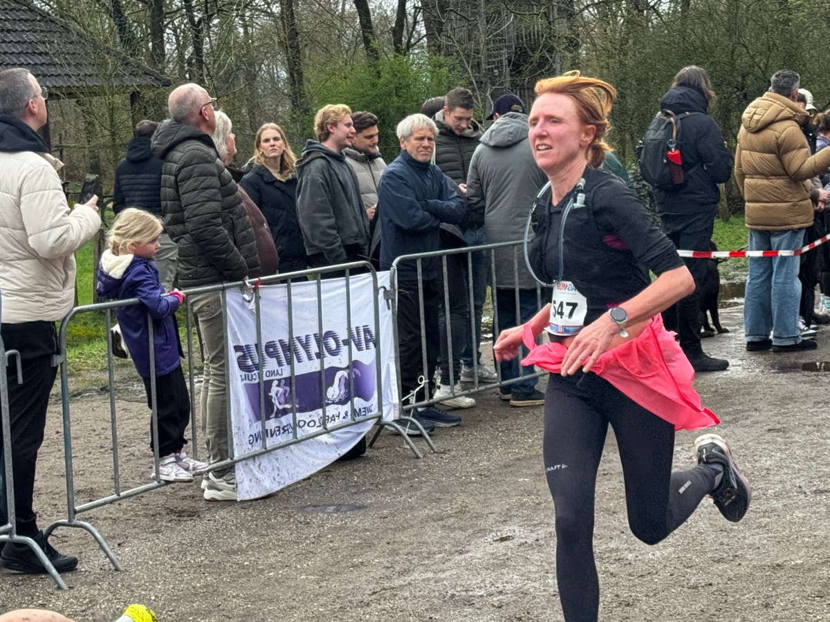 Loopgroep Grave bij de halve marathon Sint Anthonis - foto 7