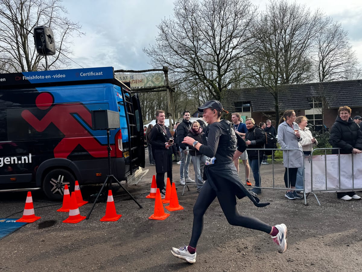 Loopgroep Grave bij de halve marathon Sint Anthonis - foto 13
