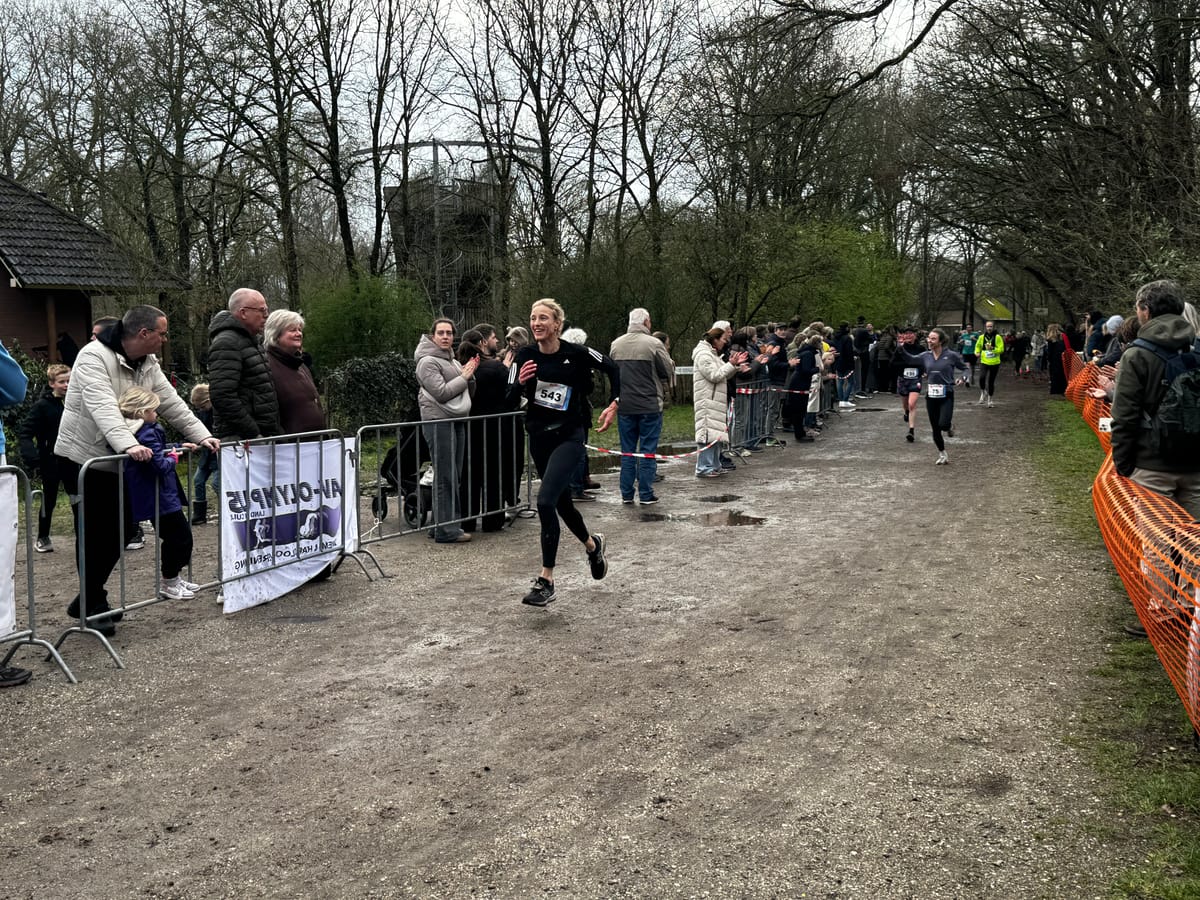 Loopgroep Grave bij de halve marathon Sint Anthonis - foto 4