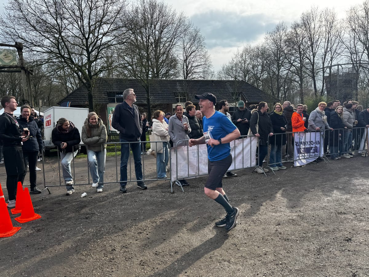 Loopgroep Grave bij de halve marathon Sint Anthonis - foto 11