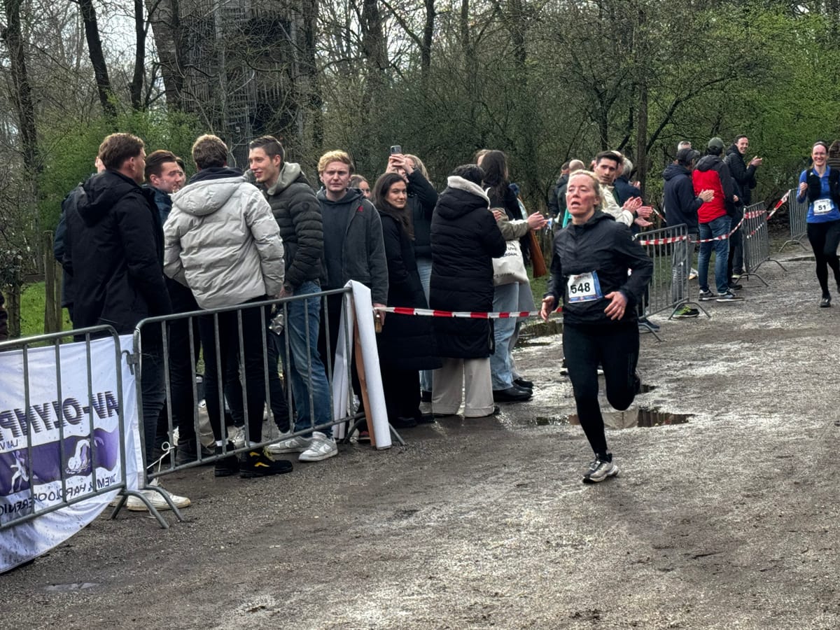 Loopgroep Grave bij de halve marathon Sint Anthonis - foto 10