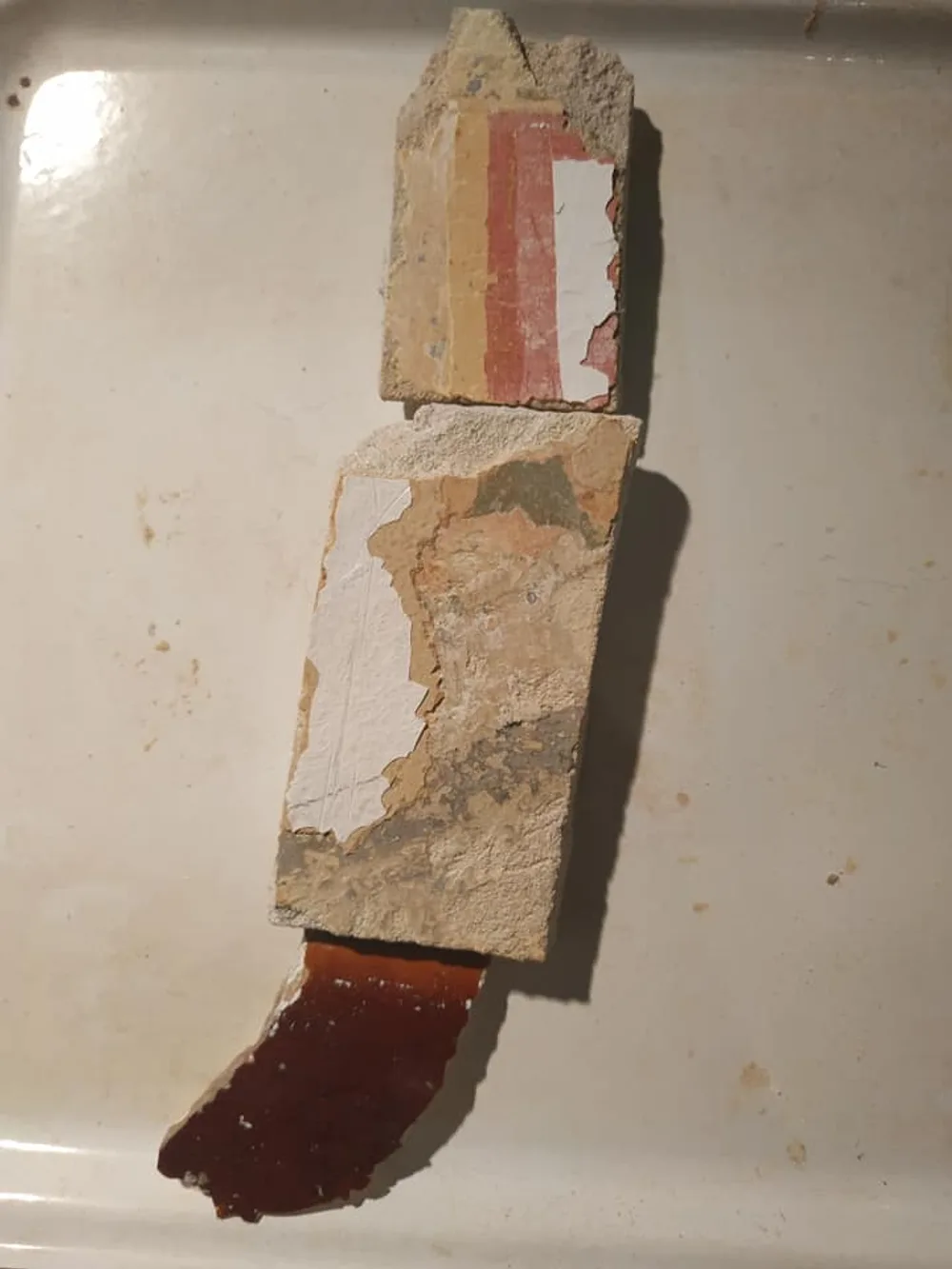 מערכת שכבות צבע בחדר מדרגות