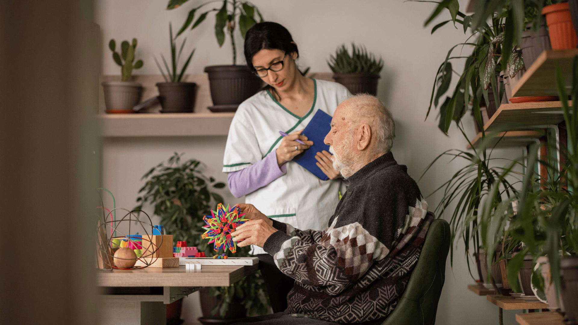 Effective communication with people with dementia improves care quality. Discover key strategies to connect and support patients empathetically.