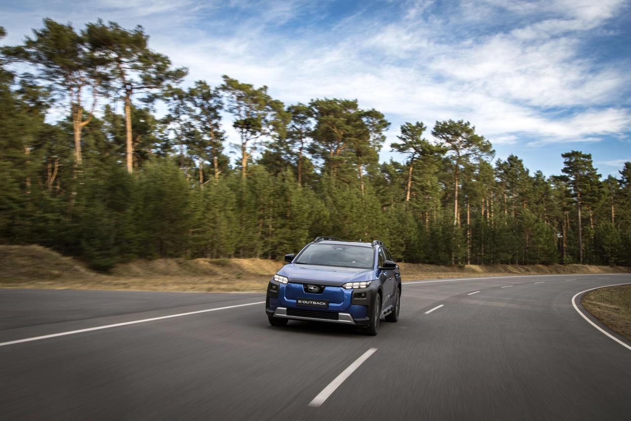 Subaru E-Outback - sikkerhetsfunksjoner - Døråpningsvarsel (SEA) - Parkeringsstøtte med bremsing (PKSB)