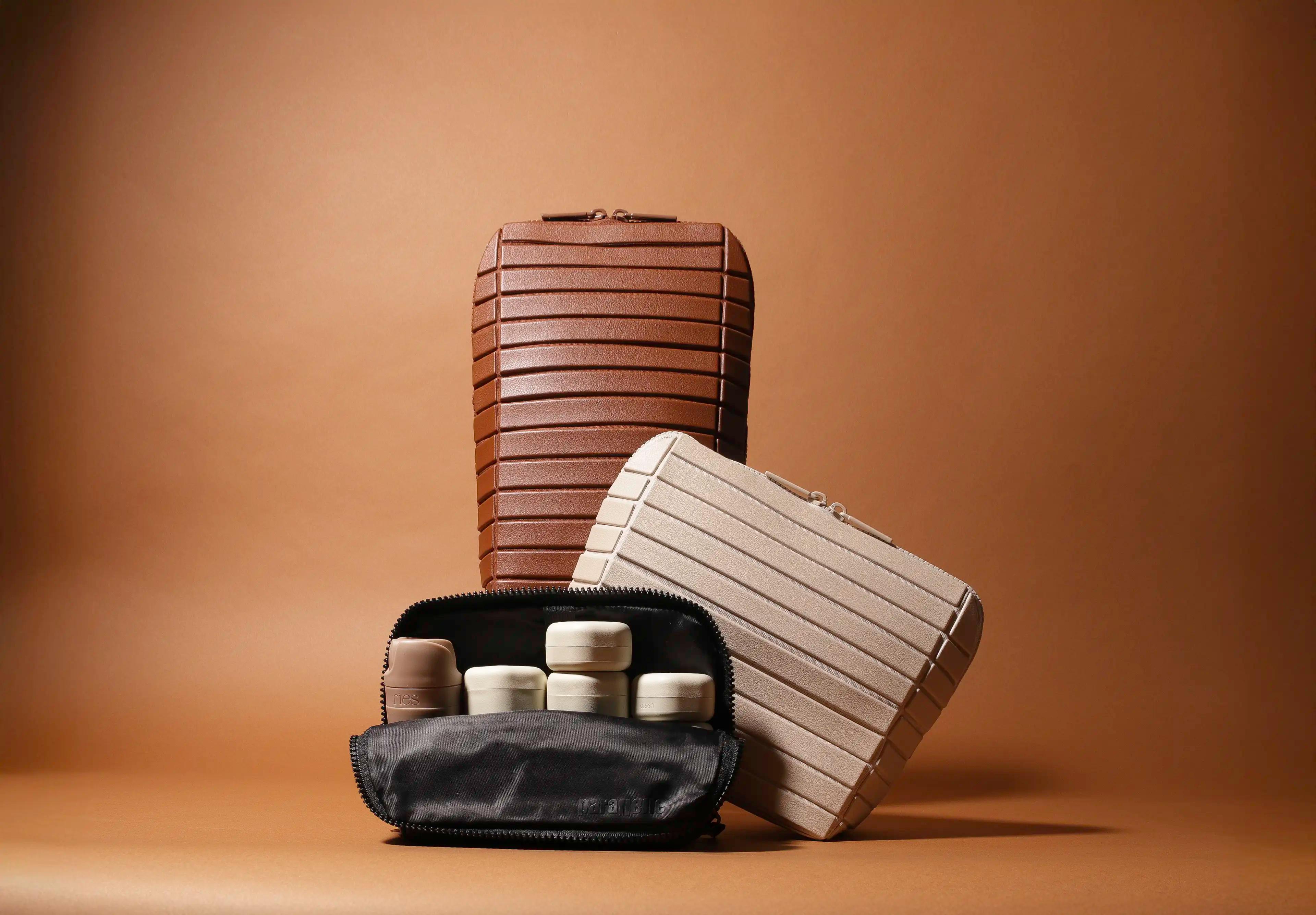 Eat Live Wander @eatlivewander - Product Review - Parallelle The Small Onyx Traveller - Cadence The Flex Small Medium Sand - Ries Mini Essential Travel Bottle Outlier Sand