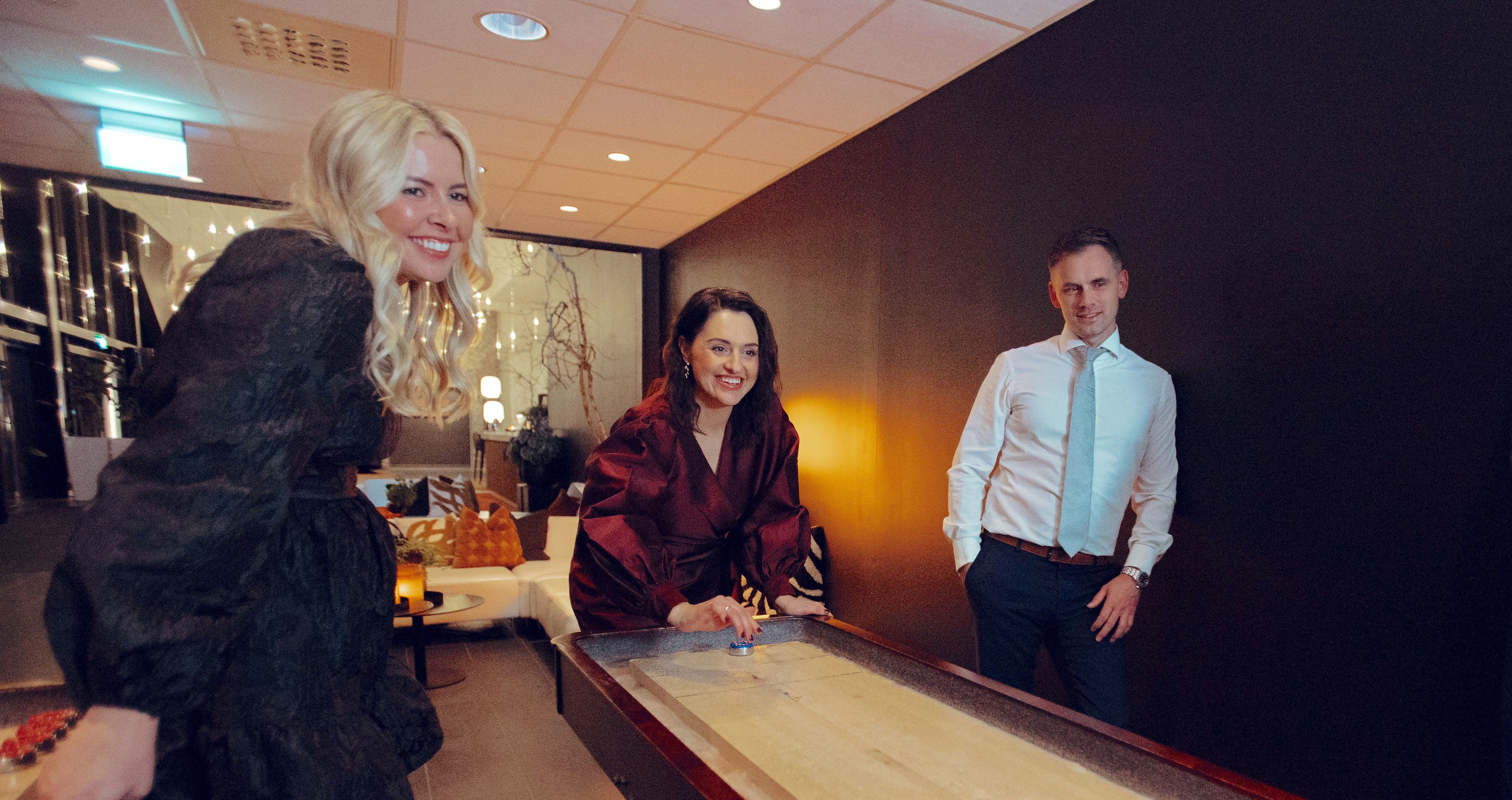 shuffleboard, panorama hotell, tid sammen