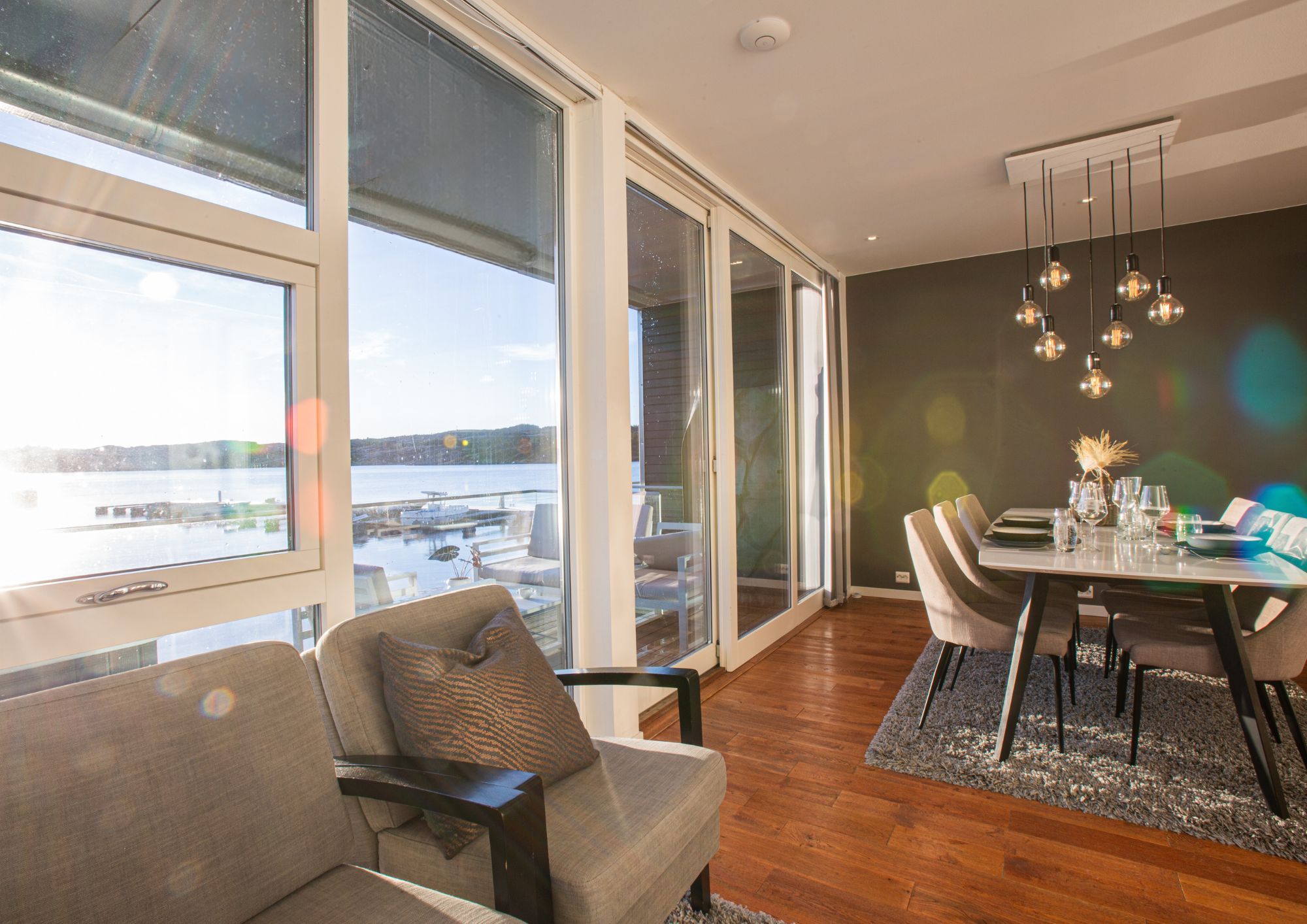 rorbu ved sjøen bergen