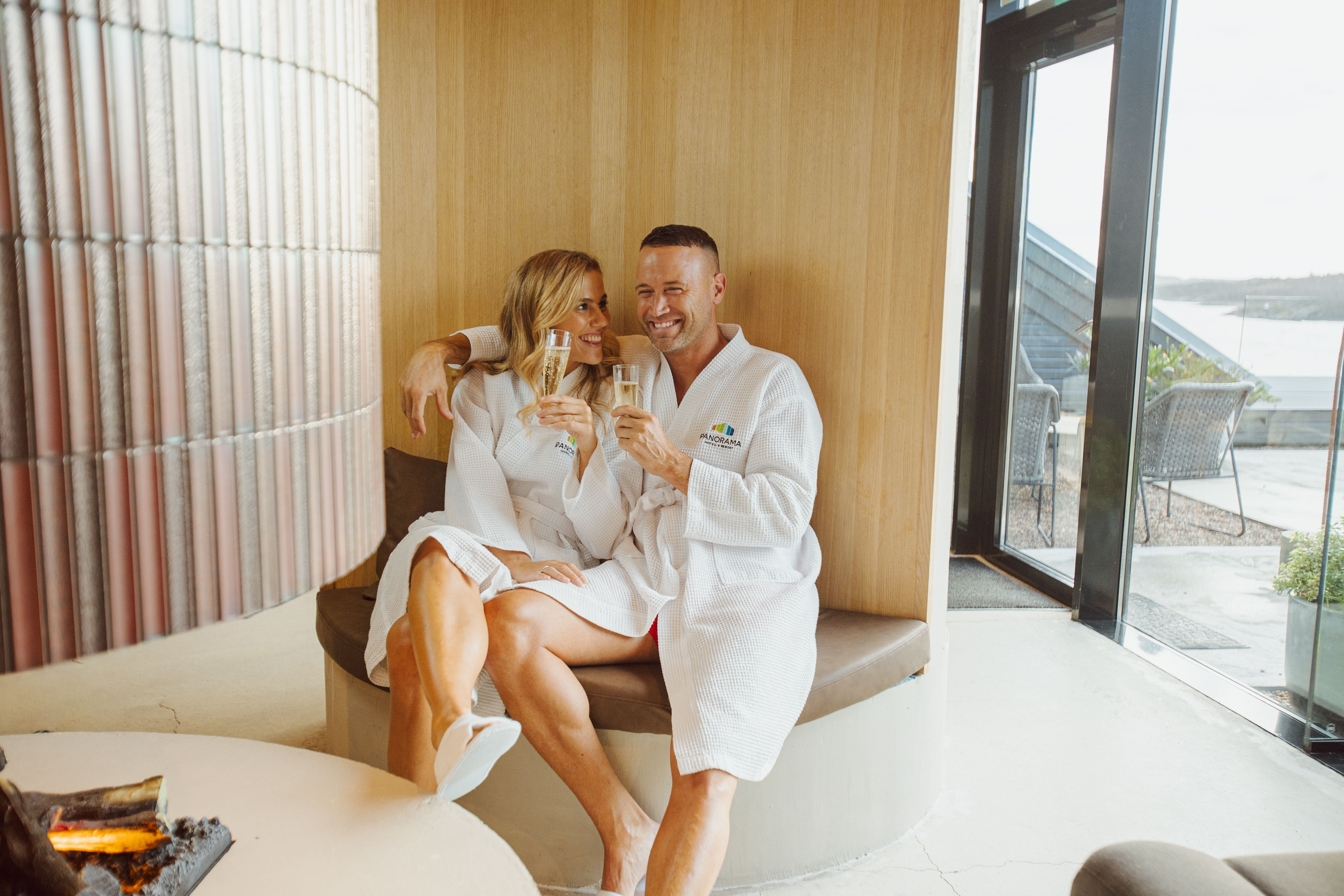 Bubbles & Spa Experience Together