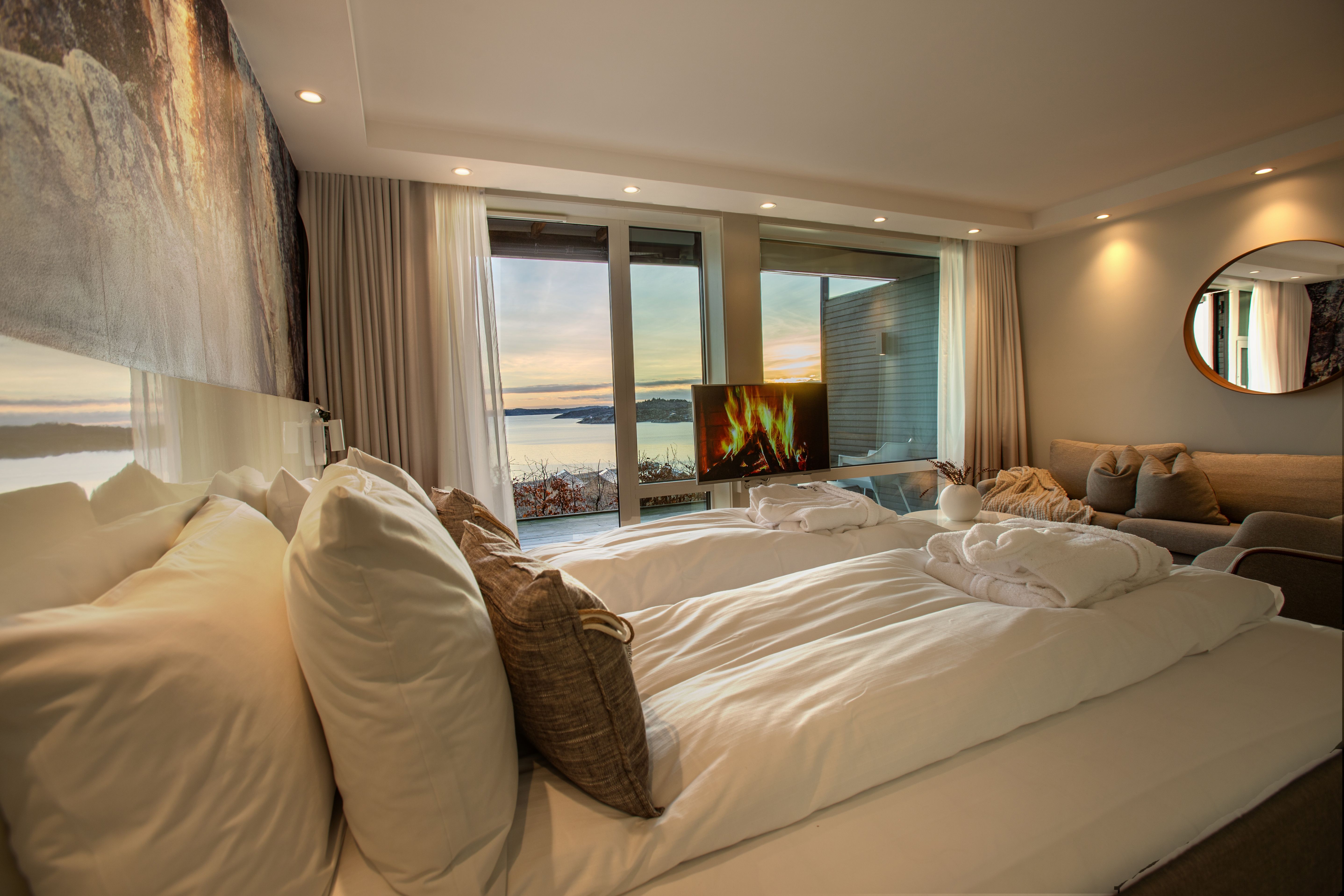 hotellrom med sjæutsikt