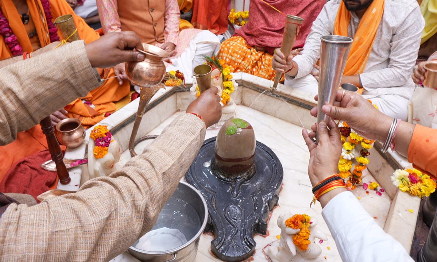 Why Do We Offer Water to the Shivling? - SiddhiStar Narwar Dham Parampara