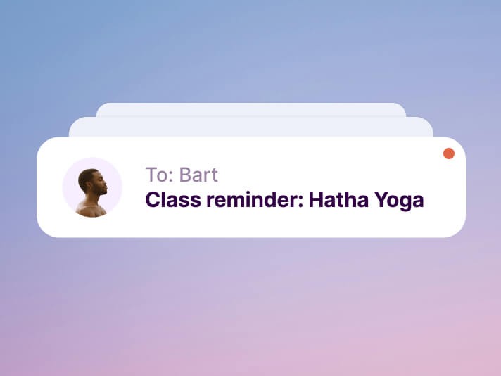 Automatische Kurserinnerung per E-Mail für Yogakursbuchungen.