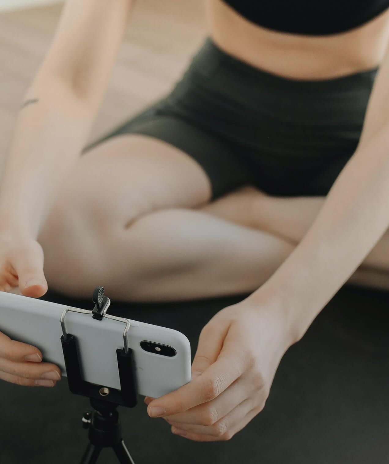 Steigere deine Einnahmen als Yogalehrer:in mit Online-Kursen. Einfach zu bedienende Software für den Yoga-Unterricht.