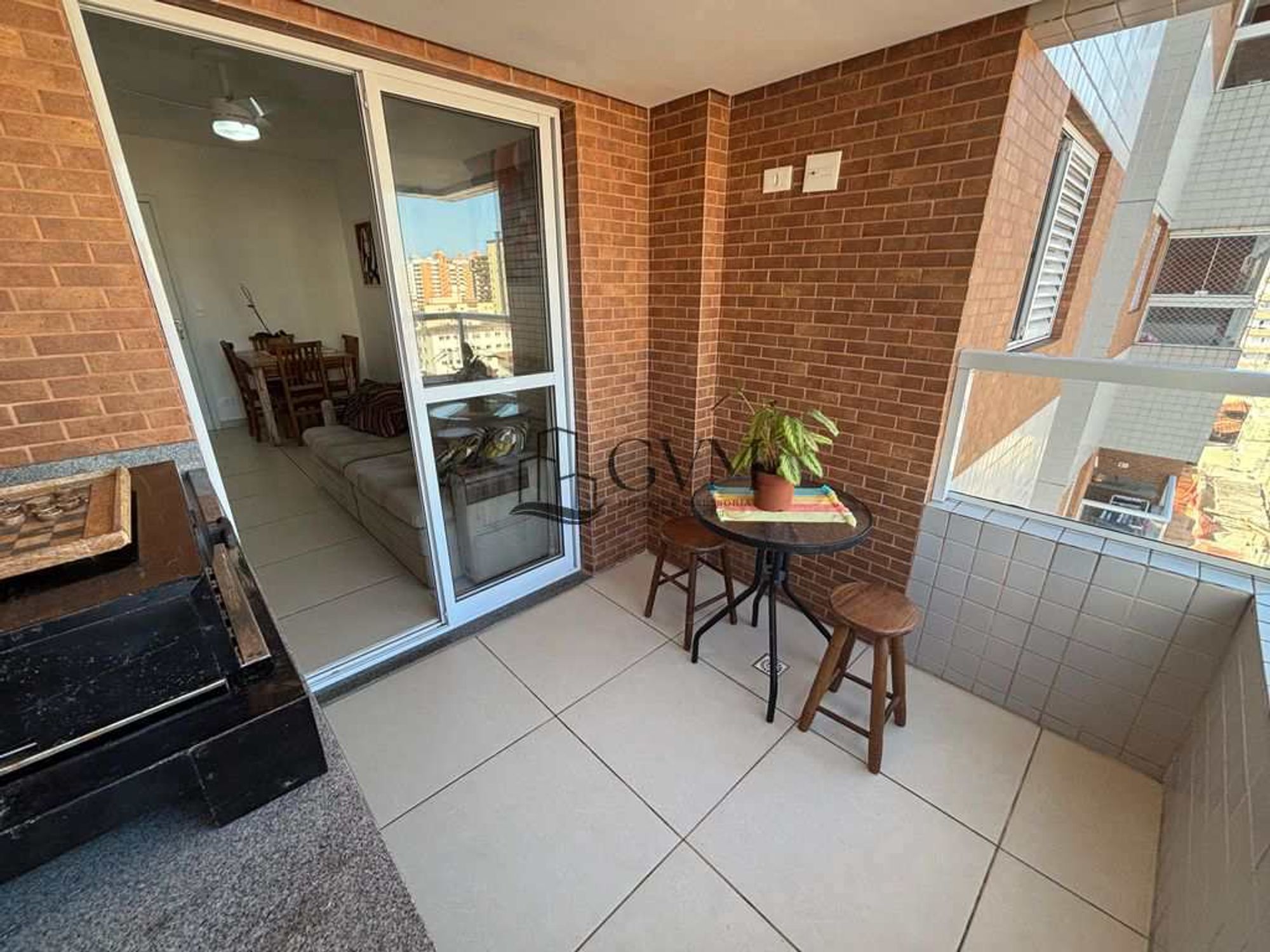 Interior do imóvel Apartamento 1 dormitório á venda na Guilhermina em Praia Grande/SP.