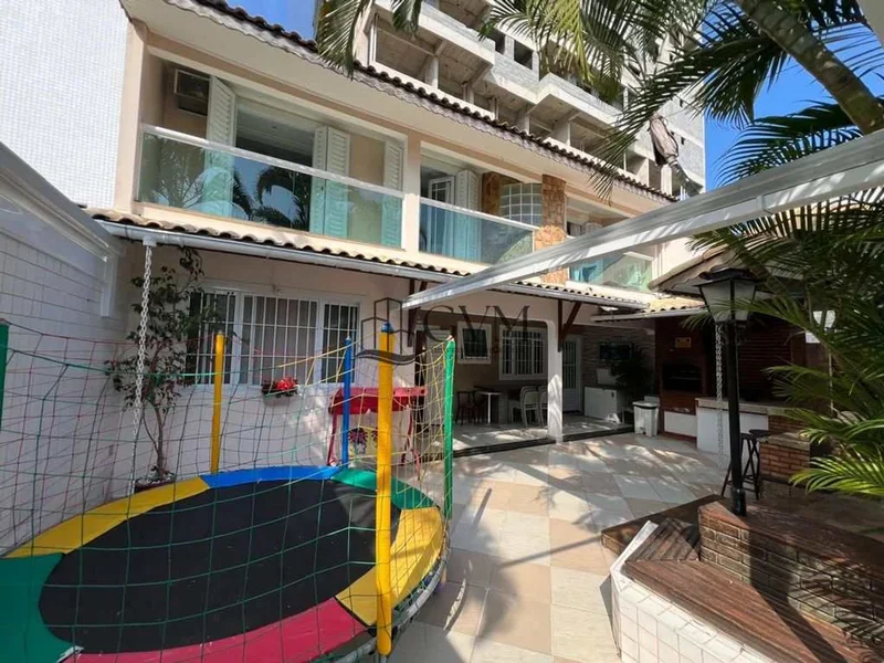 Mais fotos do imóvel Casa à Venda em Canto do Forte, Praia Grande - SP