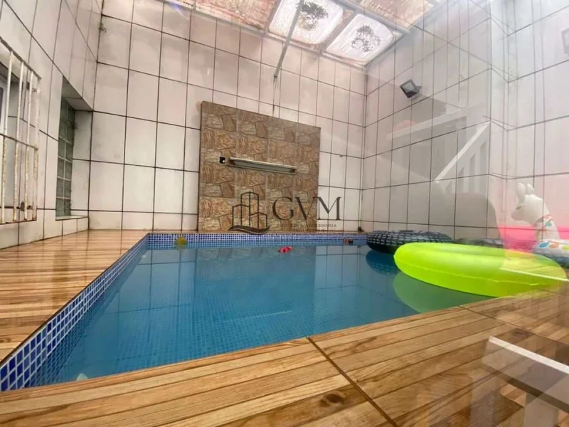 Ambiente do imóvel Casa de 3 quartos na Vila Mirim, Praia Grande, SP.