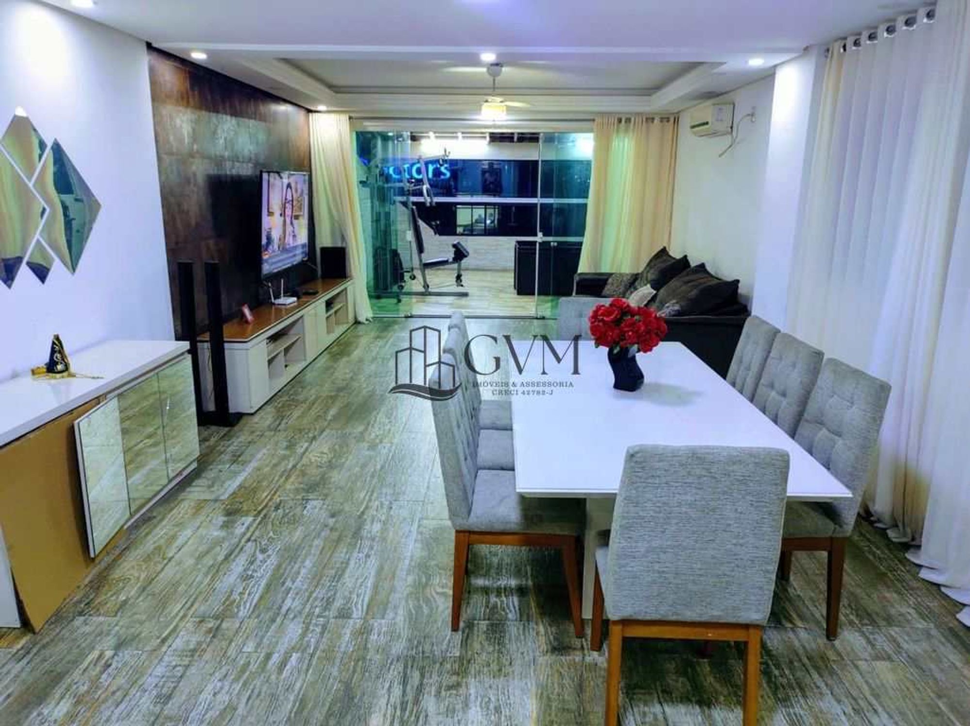 Ambiente do imóvel Sobrado em Praia Grande bairro Boqueirão