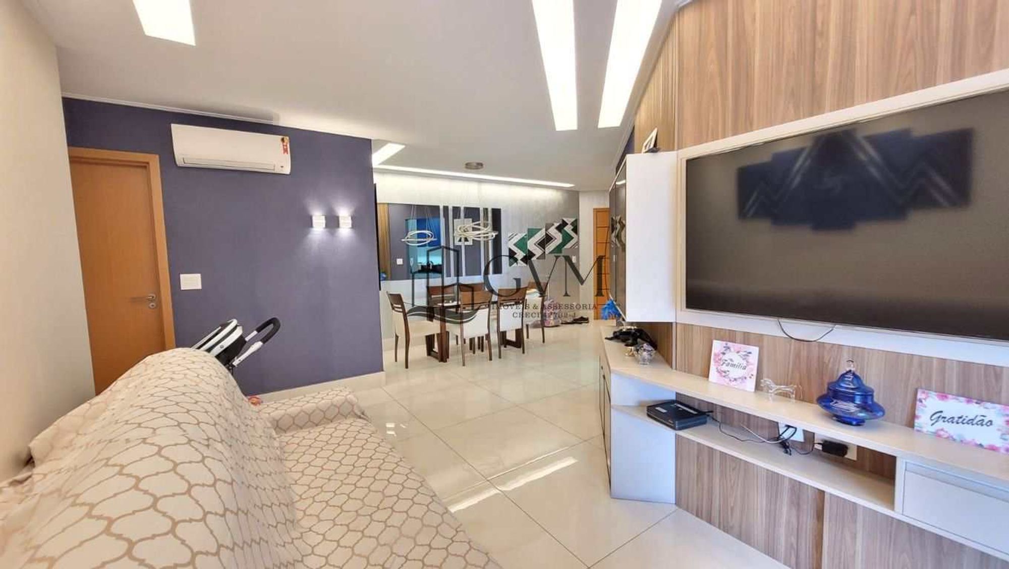 Interior do imóvel Apartamento no Canto do Forte em Praia Grande SP.