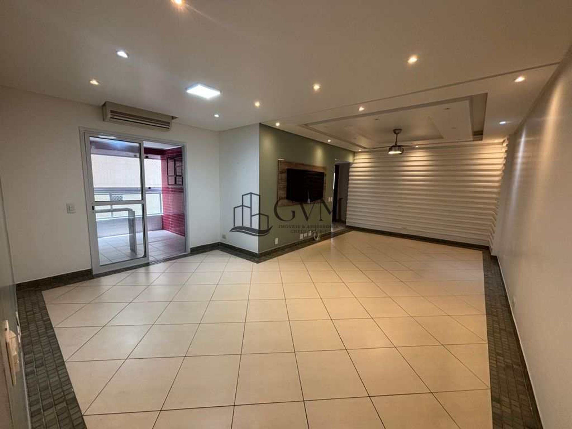 Interior do imóvel Apartamento Garden com 3 quartos á venda no Canto do Forte em Praia Grande