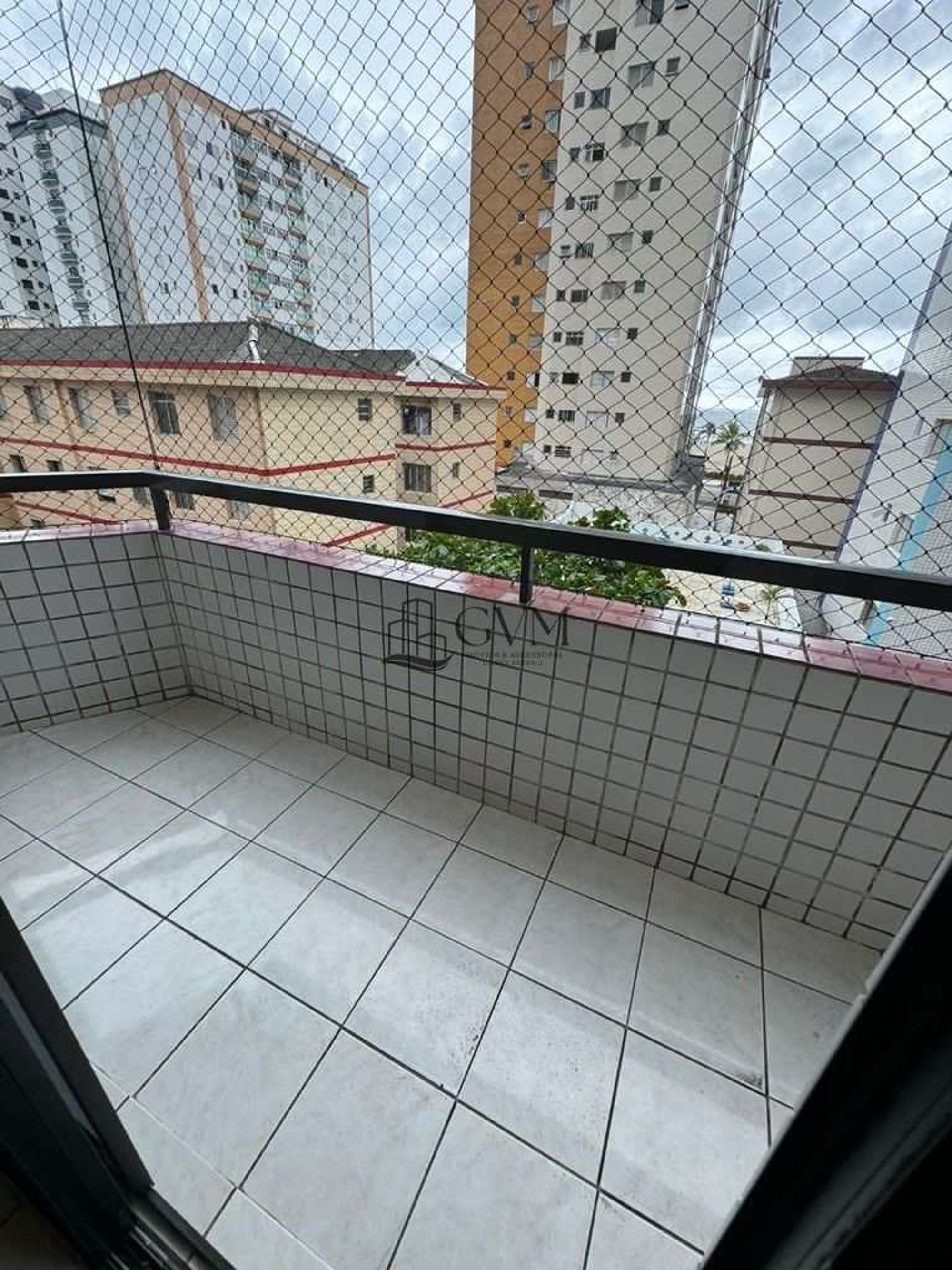 Ambiente do imóvel Guilhermina, Praia Grande, SP, 2 quartos sendo uma suíte.