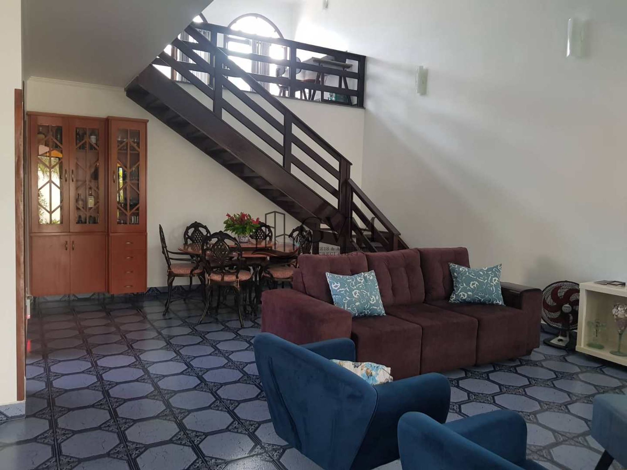 Foto 5 do imóvel Sobrado Alto Padrão no Flórida com Piscina e 3 Suítes