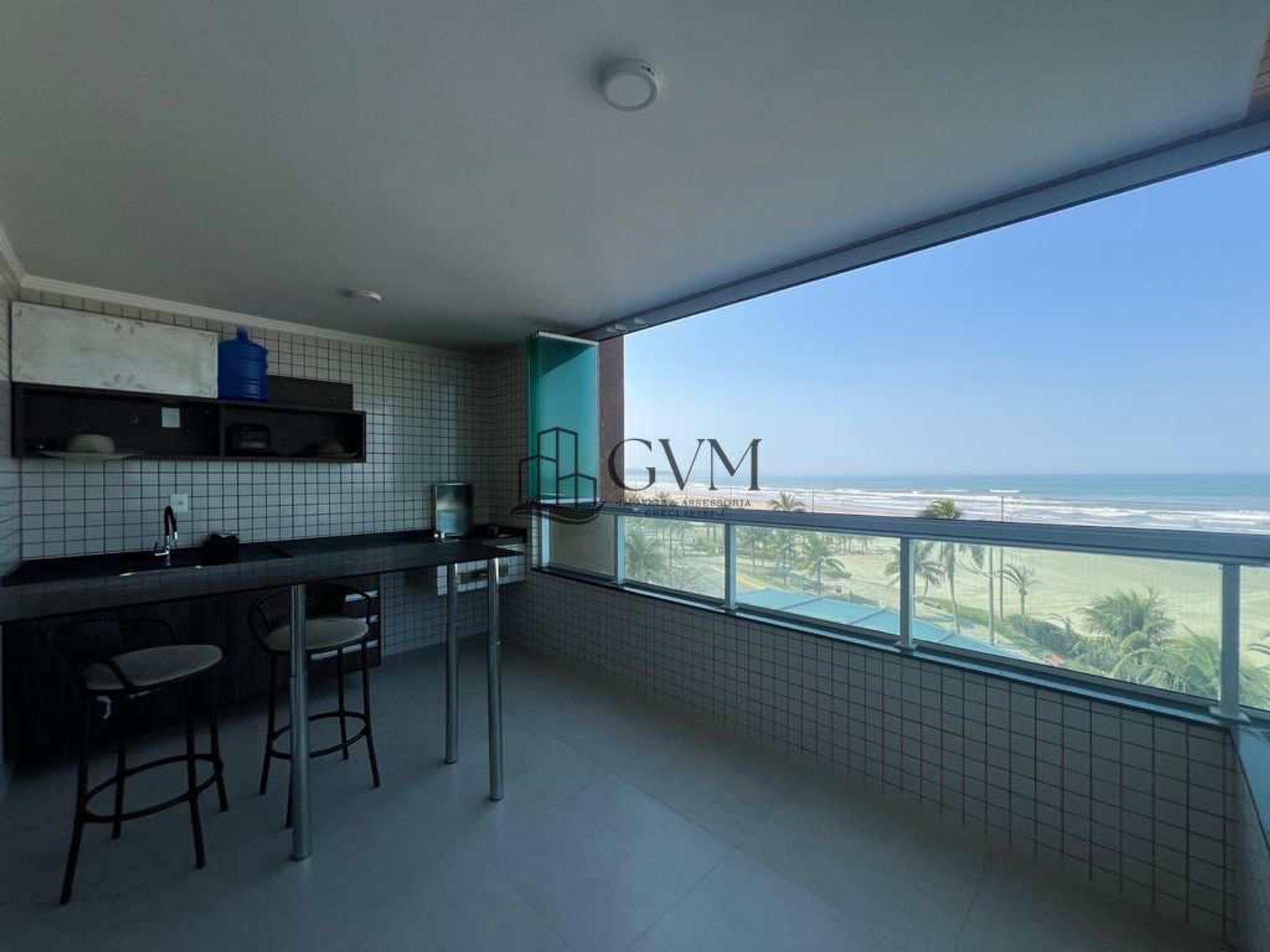 Foto 5 do imóvel Apartamento com 2 quartos frente mar á venda no Maracanã em Praia Grande