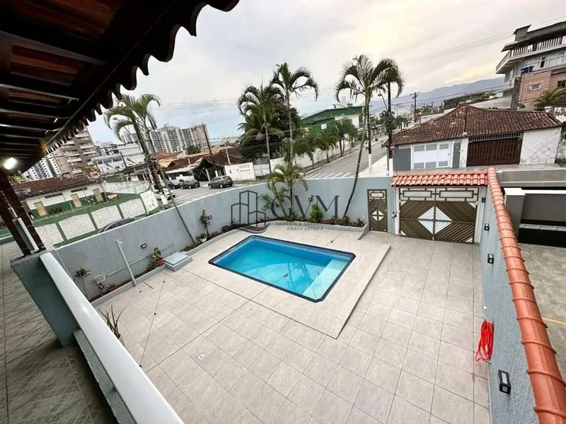Mais fotos do imóvel Casa de 4 quartos sendo três suítes, na Vila Assunção, Praia Grande, SP.