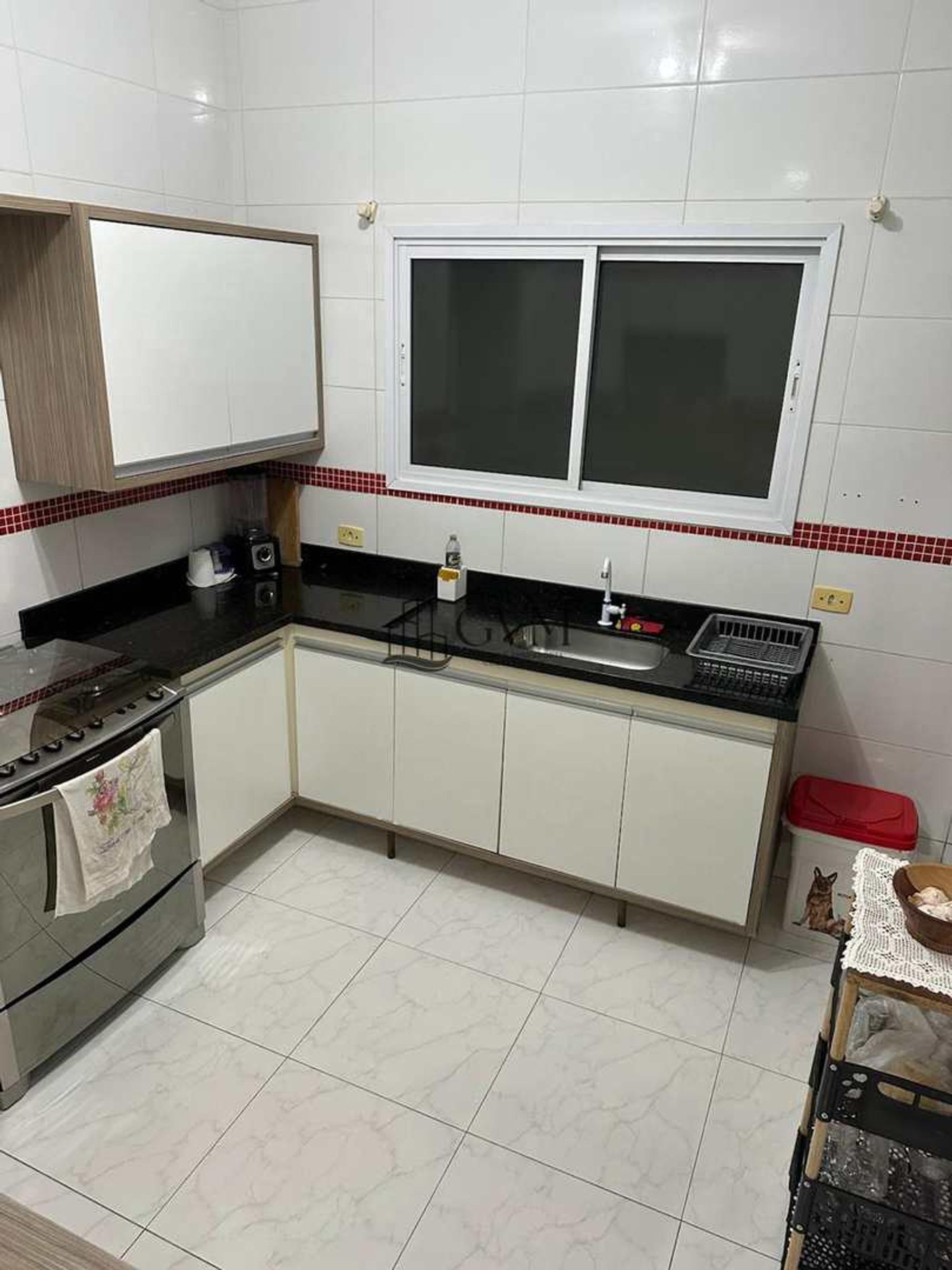 Mais fotos do imóvel Casa com 2 quartos, e 2 suítes , Guilhermina, Praia Grande
