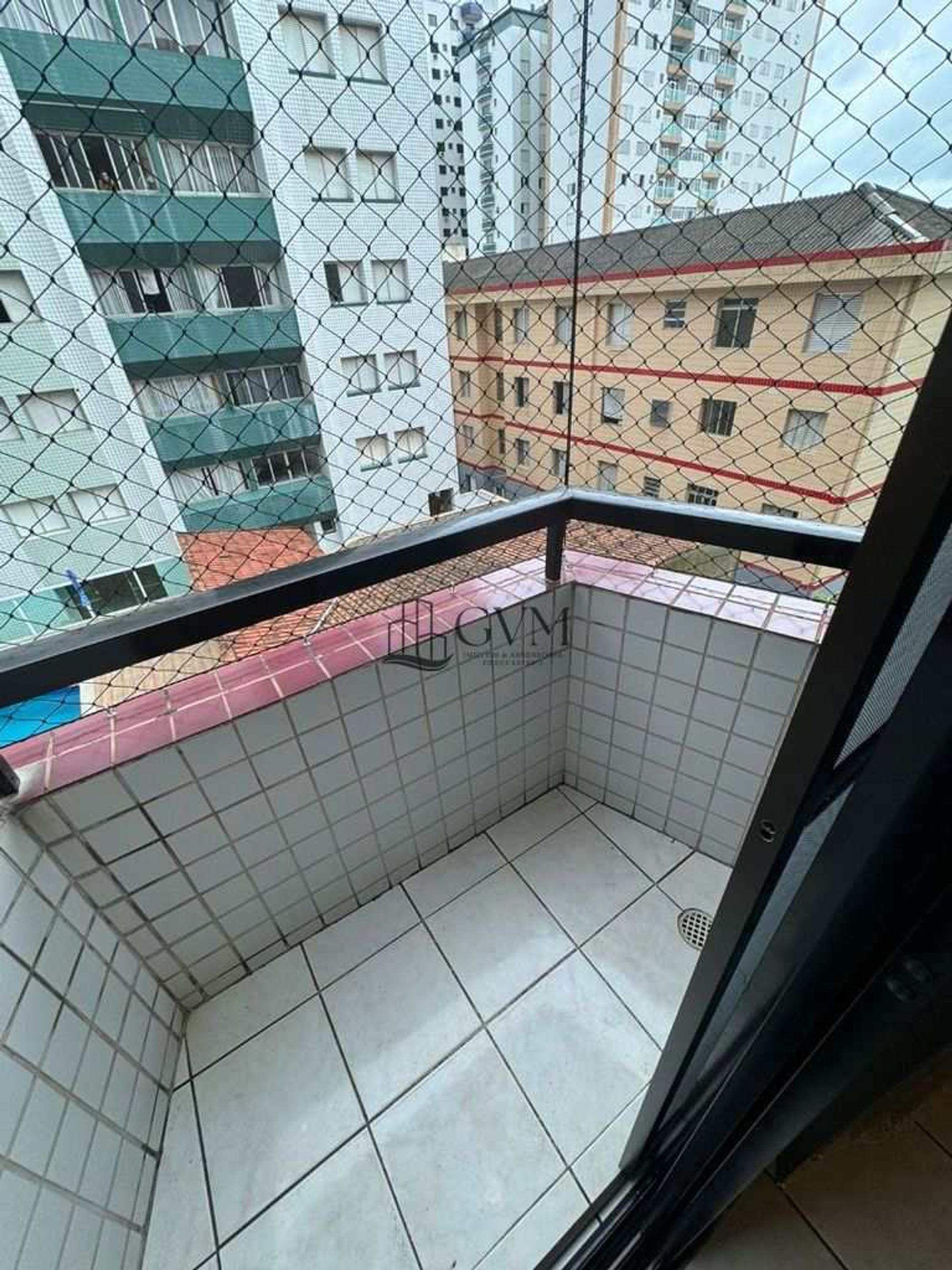 Foto 5 do imóvel Guilhermina, Praia Grande, SP, 2 quartos sendo uma suíte.