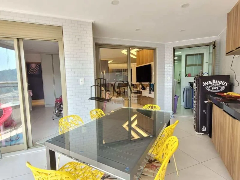 Mais fotos do imóvel Apartamento no Canto do Forte em Praia Grande SP.