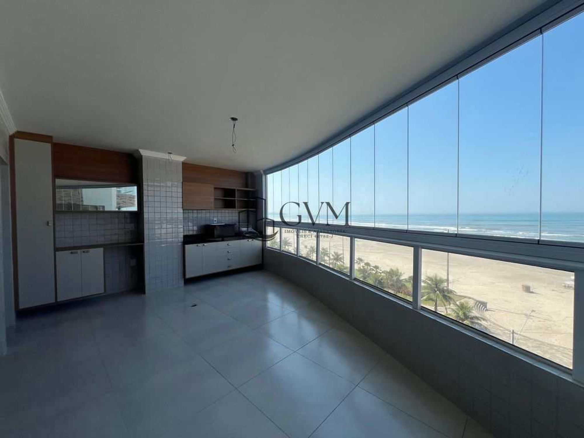 Foto 5 do imóvel Apartamento com 2 quartos frente mar á venda no Caiçara em Praia Grande