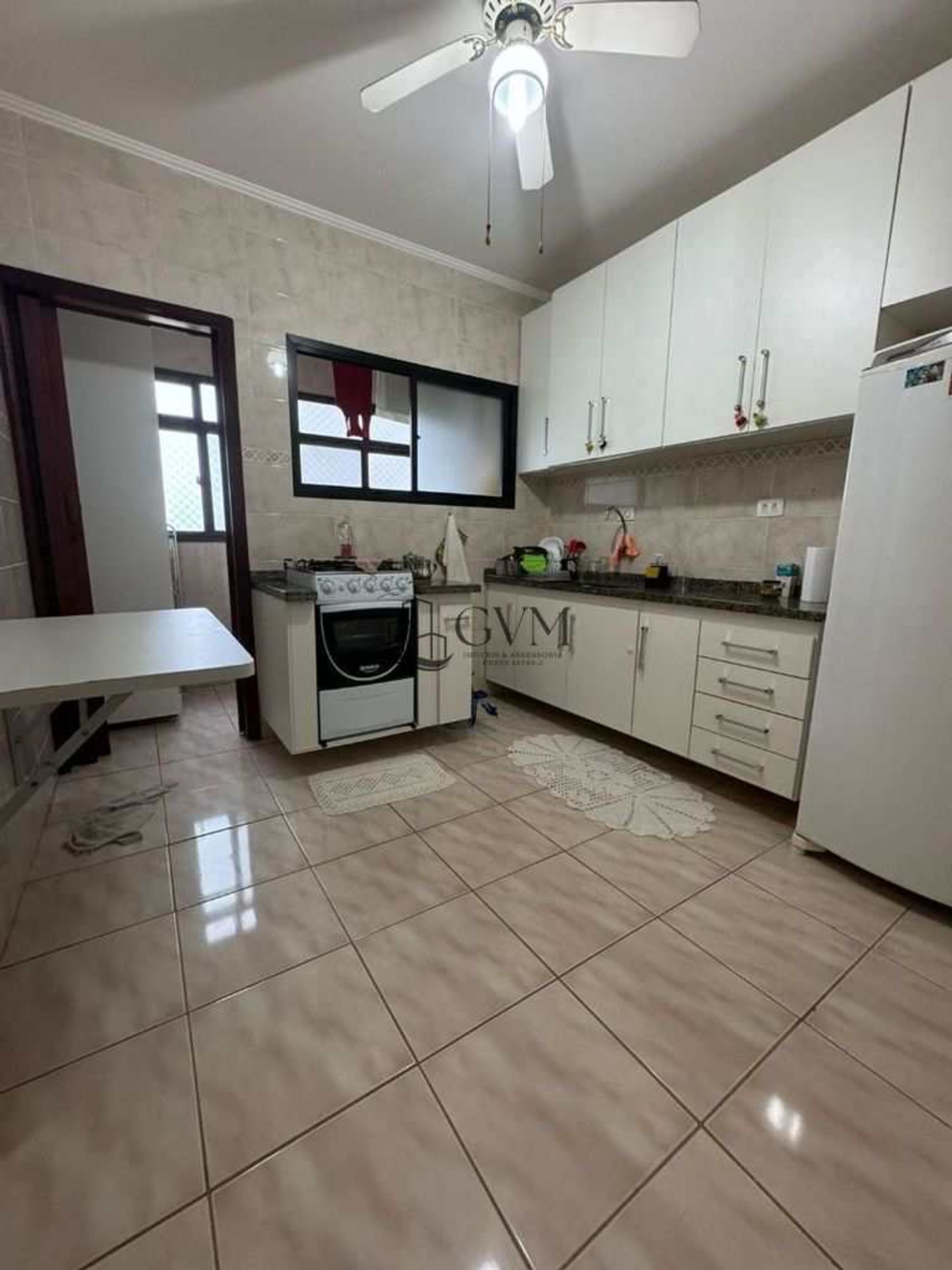 Foto 6 do imóvel Guilhermina, Praia Grande, SP, 2 quartos sendo uma suíte.