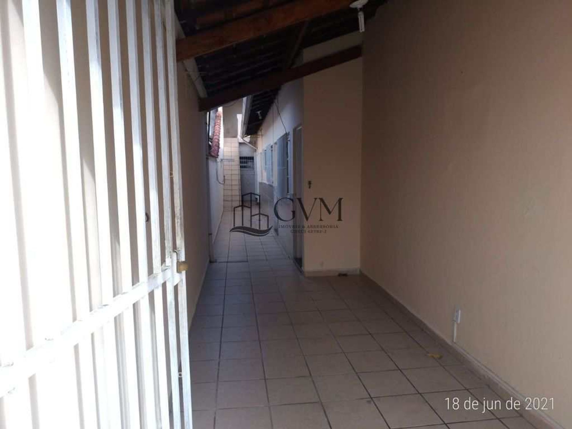 Interior do imóvel Casa no Boqueirão em Praia Grande, SP.