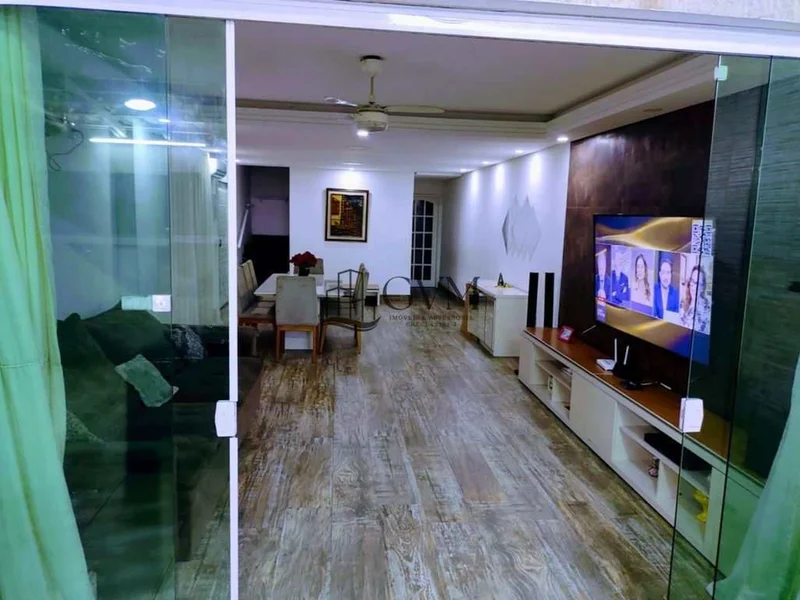 Interior do imóvel Sobrado em Praia Grande bairro Boqueirão