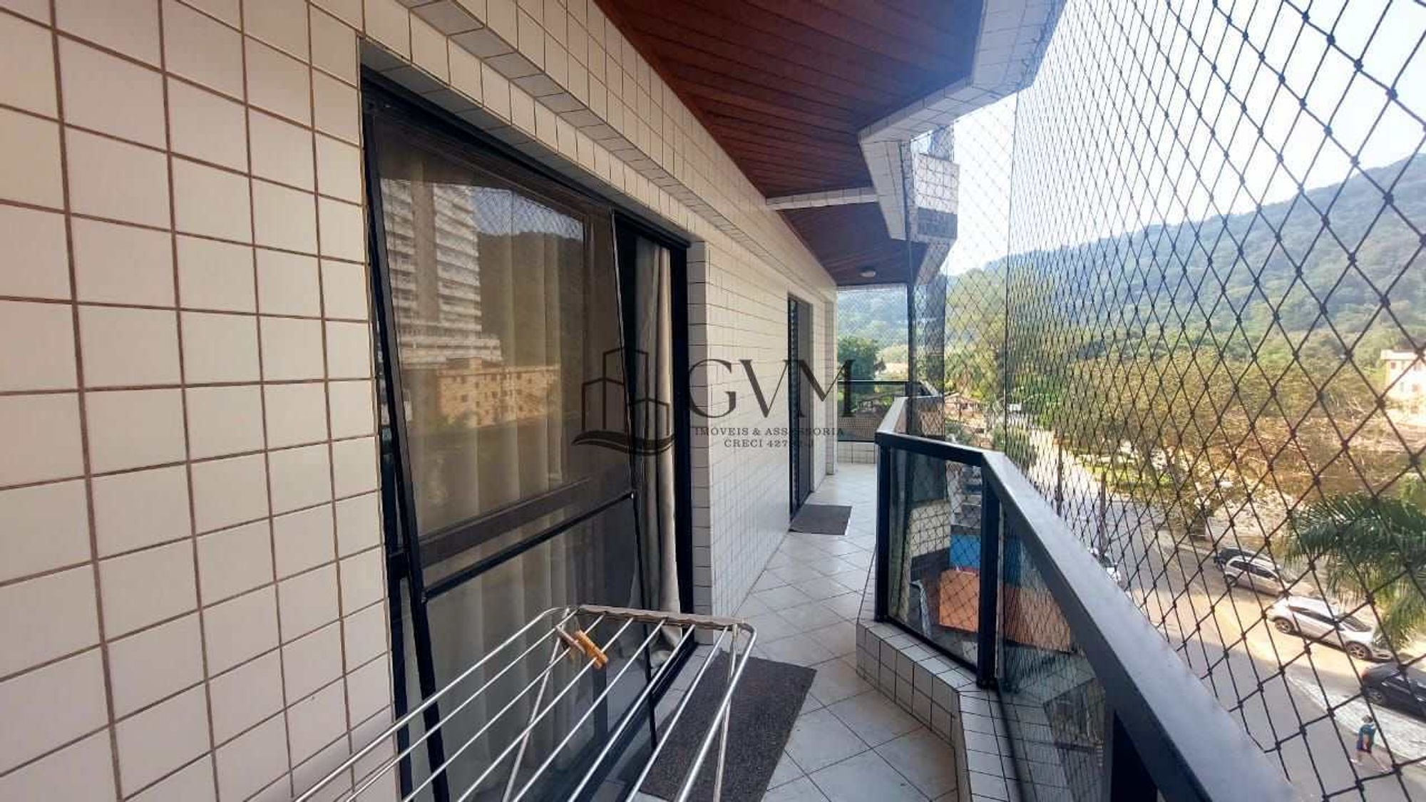 Mais fotos do imóvel Apartamento com 2 quartos sendo uma suíte - Canto do Forte - Praia Grande/SP