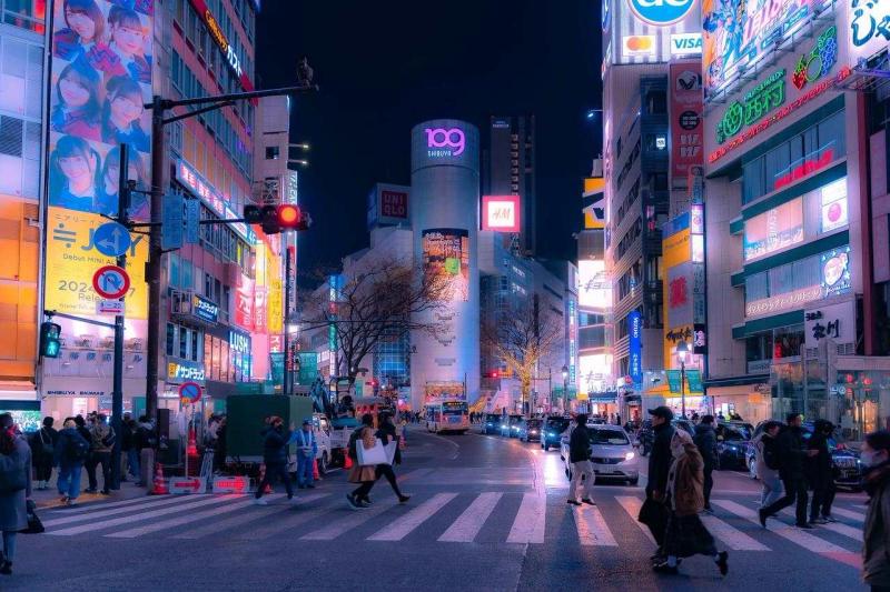 日本、1360 億ドル史上最大規模経済対策