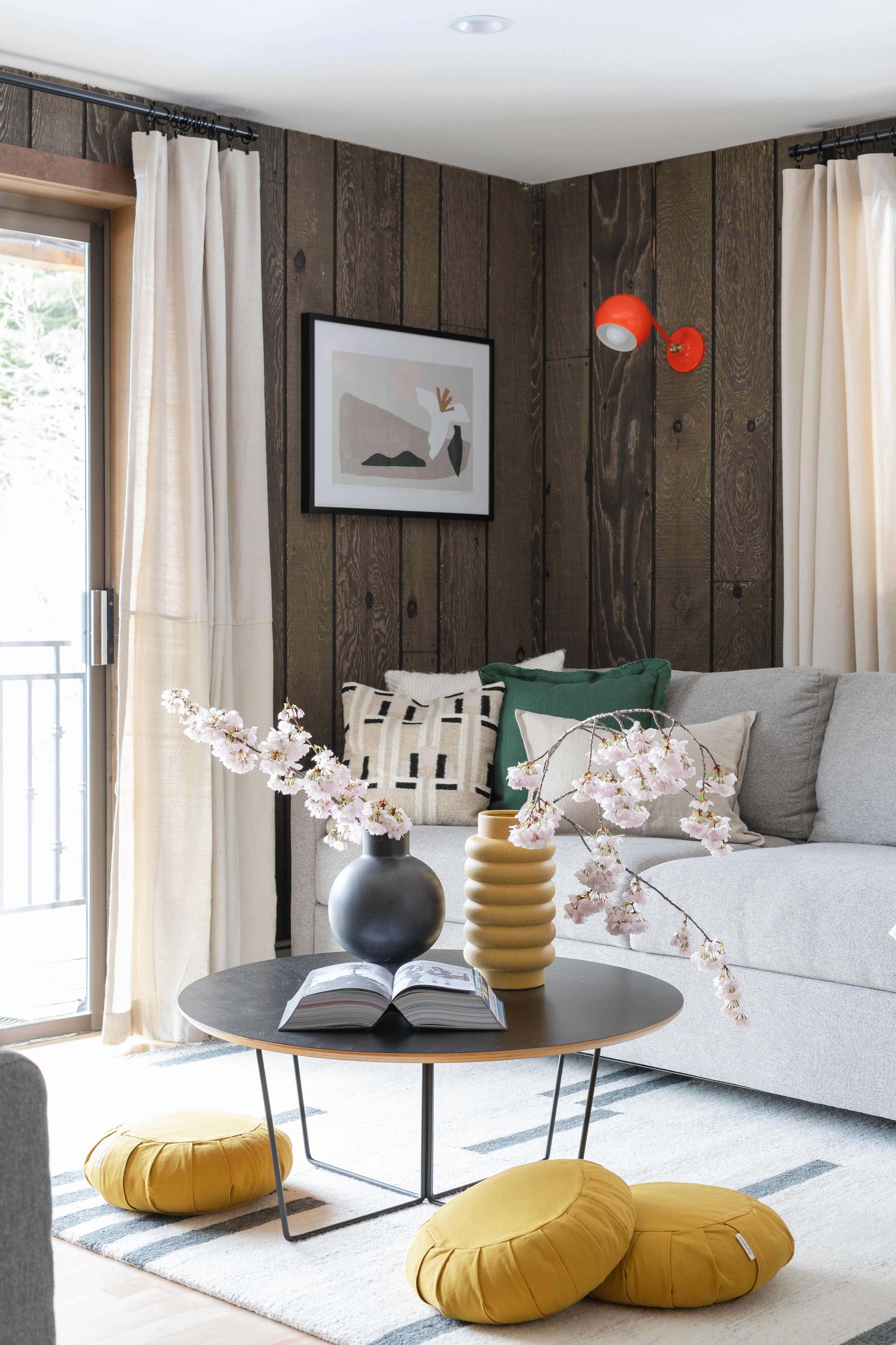 Cozy living room. 