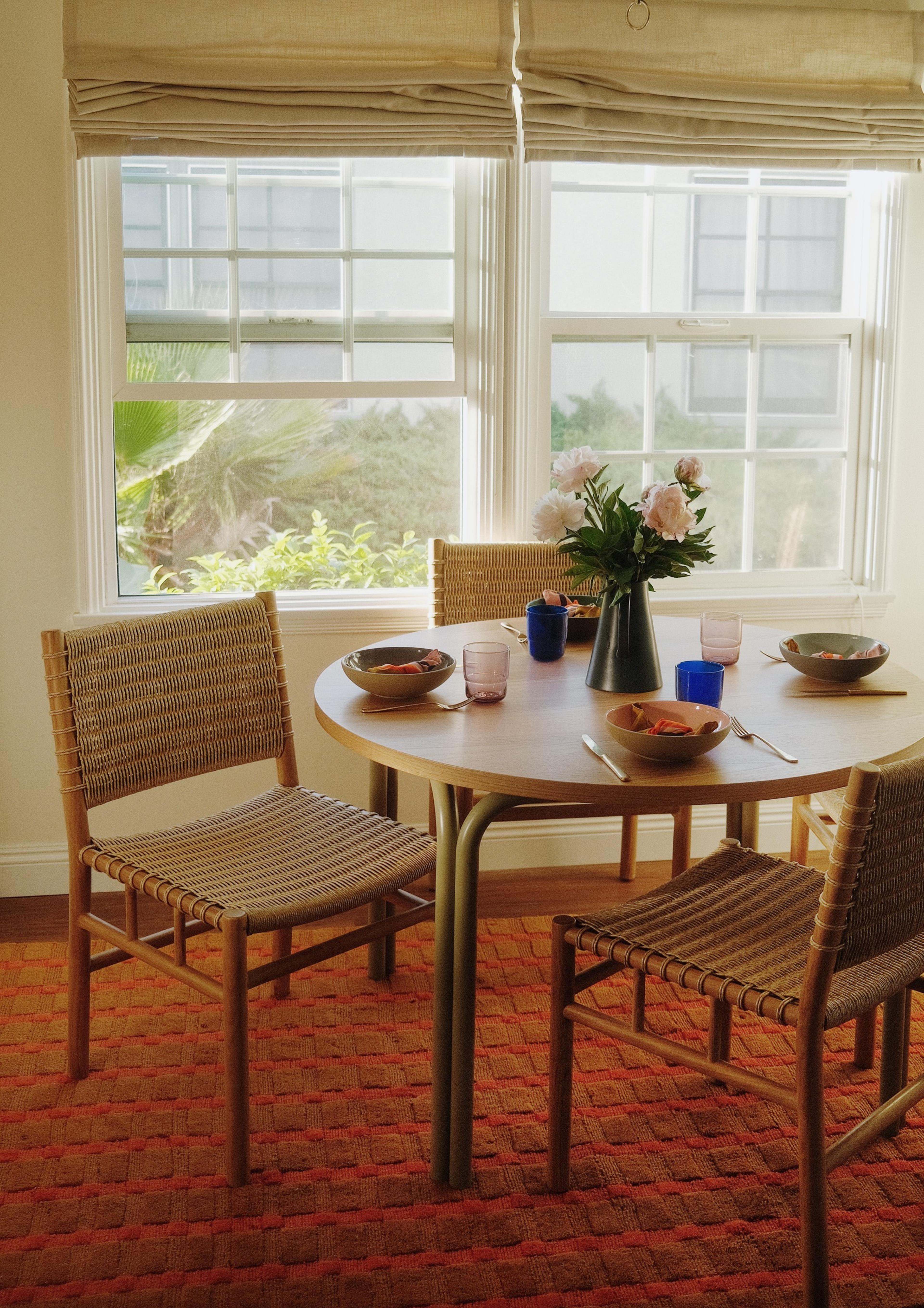 Light and airy dining nook. 