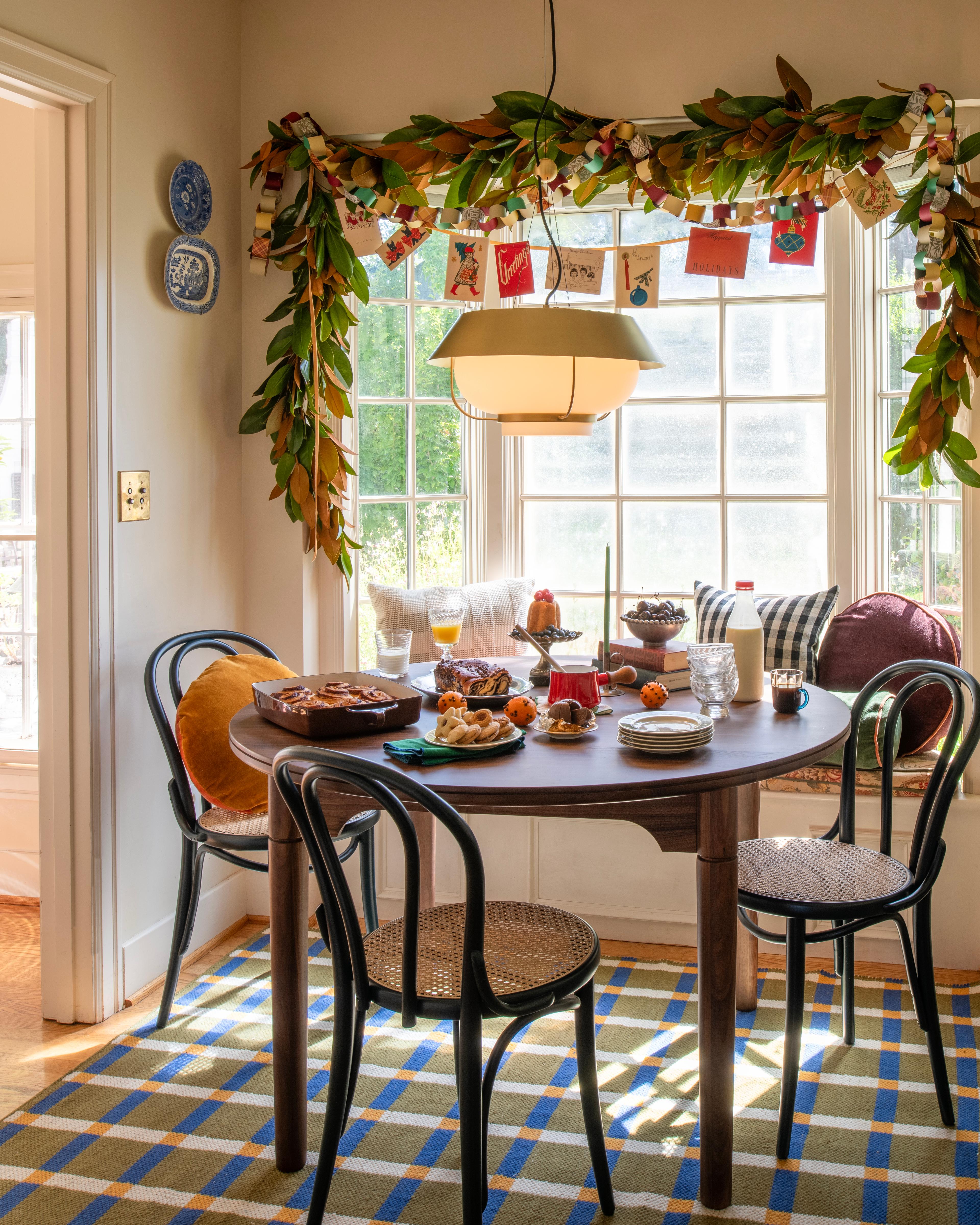Holiday table. 