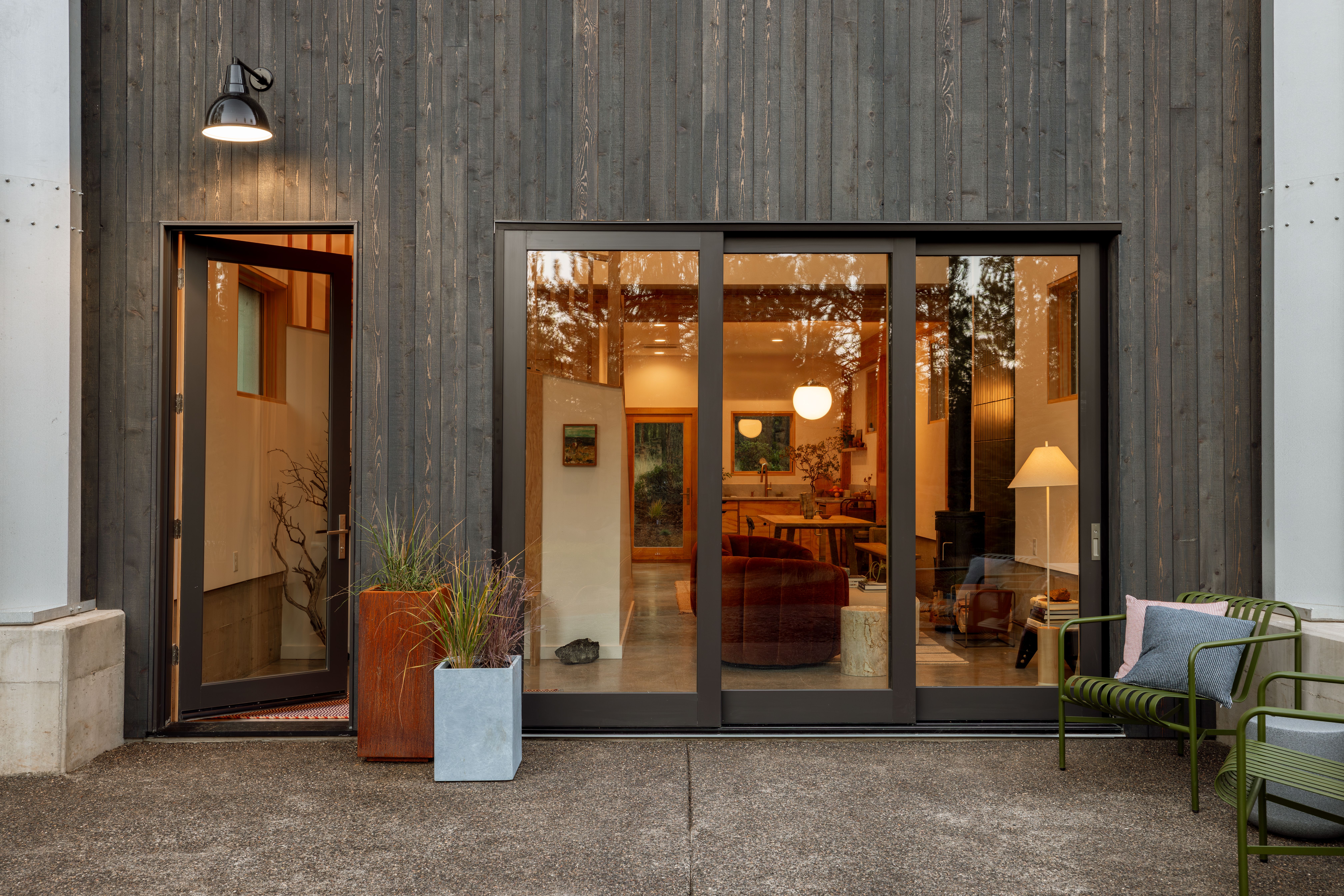 dbdaf9fbba843fd63aa6d28272303e