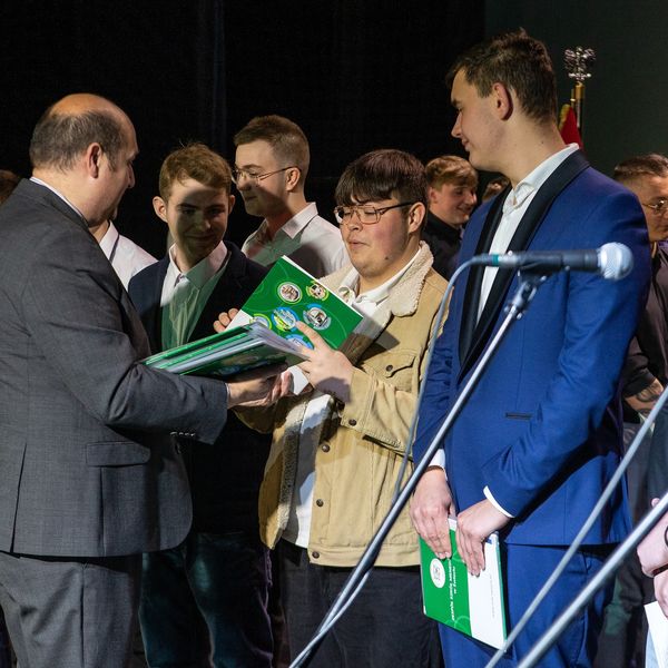 Zakończenie roku klas maturalnych (zdjęcie 5)