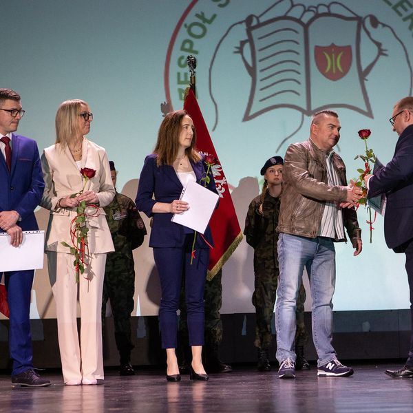 Zakończenie roku klas maturalnych (zdjęcie 3)