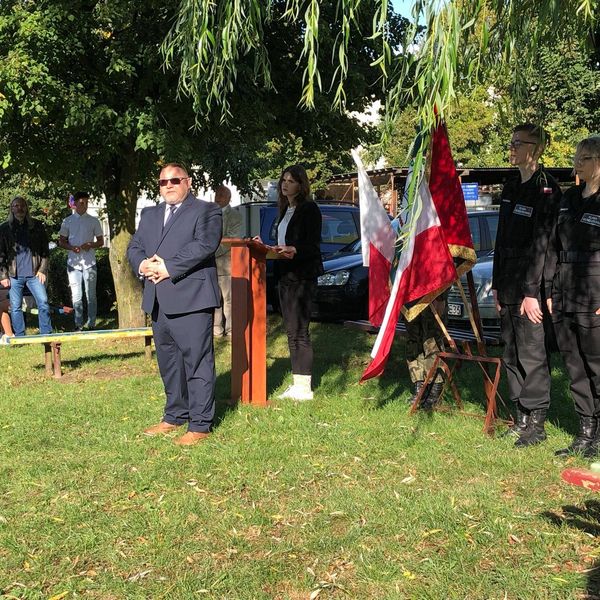 Uroczyste rozpoczęcie roku szkolnego 2021/2022 (zdjęcie 13)