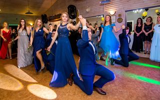 Extra Świecie: „Ostatniego poloneza zatańczyli maturzyści menedżera"