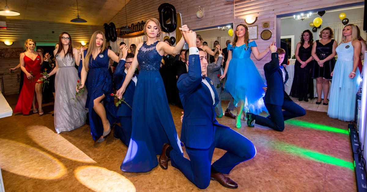 Extra Świecie: „Ostatniego poloneza zatańczyli maturzyści menedżera"