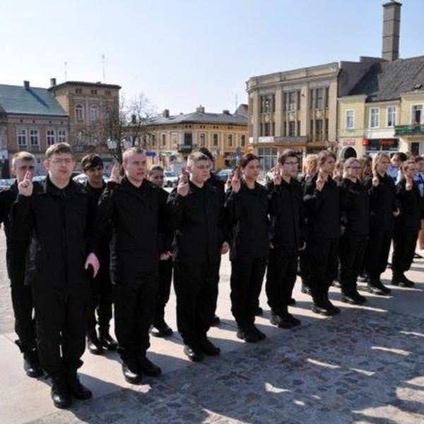 Zaprzysiężenie klasy I Liceum Ogólnokształcącego o profilu policyjnym  Dnia 31 marca 2014 roku na Du